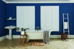 LL_2019_Shutters_Cotton_63mm_Classic_Frame_Full_Height_Bath_Main_Closed_MAIL